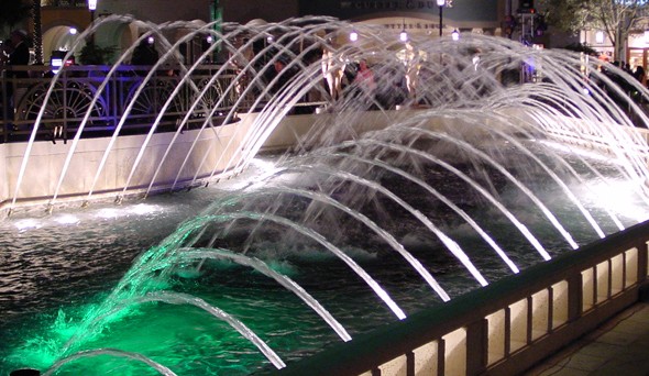 retail entertainment water fountain